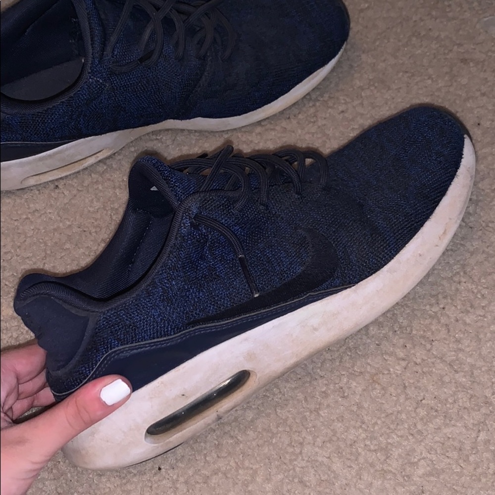 Navy blue air max
